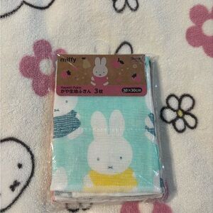 Adorable Miffy 3 pc Towels Set💗🐰